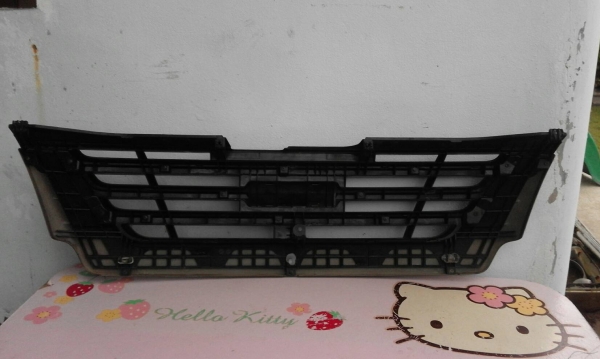 ขาย กระจังหน้า ISUZU D'max   ปี 03-05