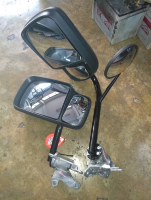 กระจกมองข้าง  hino dutro