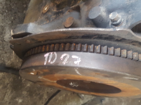 นิสสันtd27โท0643130366