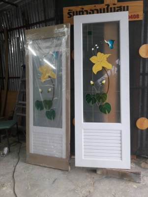 ขายประตู PVC ลายดอกไม้ขนาด 70 cm. x 2 m.