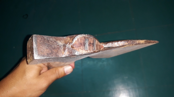 ขายขวานเก่าเมกา MADE IN USA.ด้ามไม้ประดู่