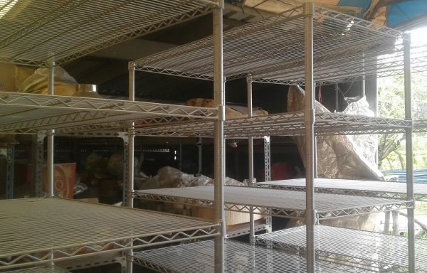 ชั้นเหล็กชุบโครเมี่ยม สภาพดีมากๆ