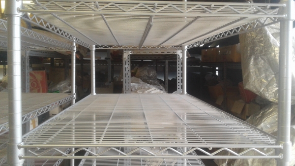 ชั้นเหล็กชุบโครเมี่ยม สภาพดีมากๆ