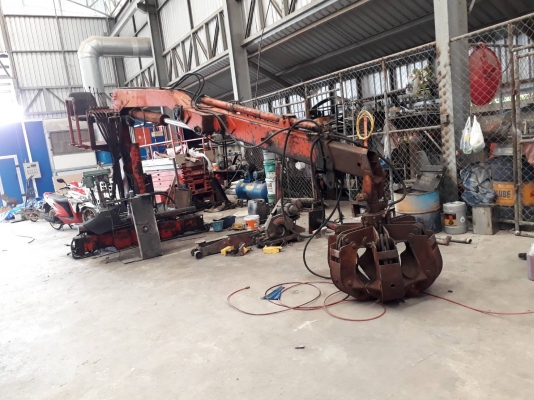 ต้องการขาย เฮี๊ยบมือขยุ้ม สภาพพร้อมใช้ อุปกรณ์ครบ  สนใจติดต่อ  089-2050655  084-5391041  ด่วนๆๆๆ