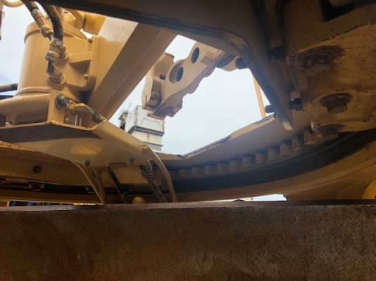 รถเกรดม่ใหม่ Cat140H-APM ปี 2003 พร้อมสแกนริฟาย เพียง 7700 ชม.