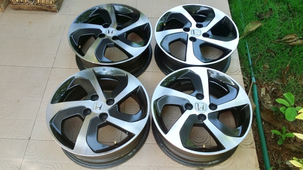 แม็กฮอนด้า ขอบ15 4รู100 ชุด 4วง