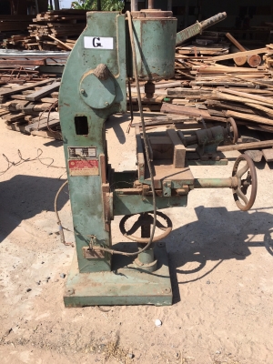 เครื่องเจาะไม้