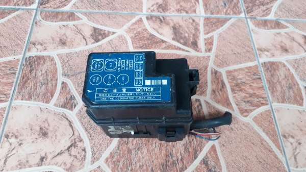 กล่องฟิวส์ ในห้องเครื่อง