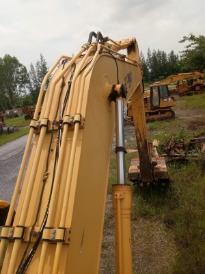 ต้องการขายด่วน ! BACKHOE KOMATSU PC 200-8