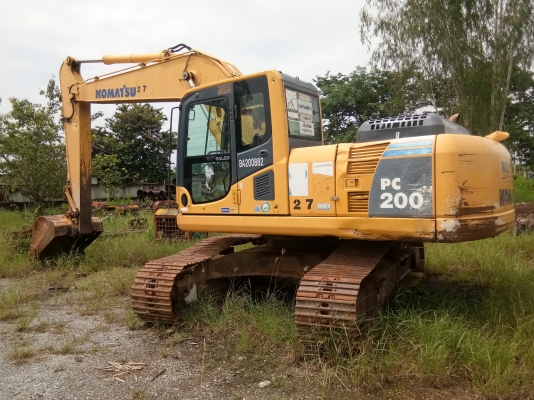 ต้องการขายด่วน ! BACKHOE KOMATSU PC 200-8