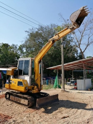 ขายแบคโฮ KOMATSU 20-6 เครื่องเดิม ไม่รั่วซึม ช่วงล่างแน่น ปั้มแรง มีแอร์​ พร้อมใช้งาน ไม่ต้องซ่อม มี