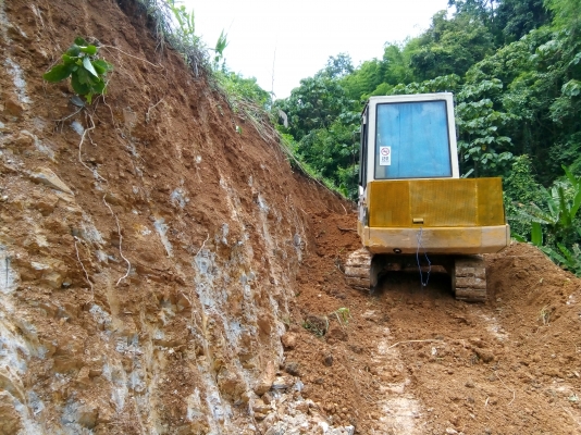 ขายแบคโฮ KOMATSU 20-6 เครื่องเดิม ไม่รั่วซึม ช่วงล่างแน่น ปั้มแรง มีแอร์ พร้อมใช้งาน ไม่ต้องซ่อม มี ขายแบคโฮ KOMATSU 20-6 เครื่องเดิม ไม่รั่วซึม ช่วงล่างแน่น ปั้มแรง มีแอร์ พร้อมใช้งาน ไม่ต้องซ่อม มี