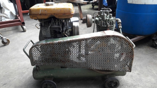 ปั๊มลม ถังคู่เครื่อง ROBIN  EY 18