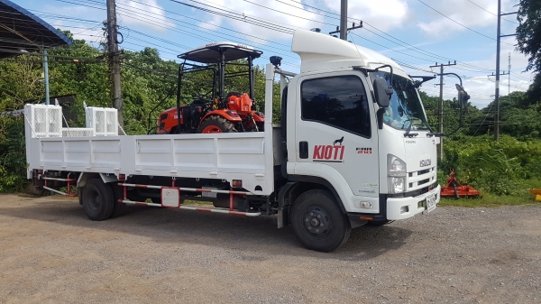 ขายรถ 6 ล้อ ISUZU FRR210 + บันไดไฮโดรลิค ใช้น้อยมาก