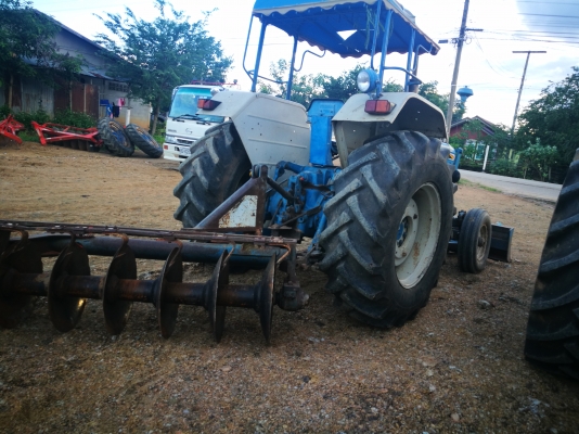 ฟร์อดครับ มี 2 คัน