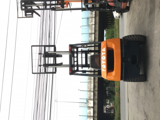 อาร์ ซี เอช โฟรคลิฟท์ ขาย โตโยต้า รุ่น 7 ดีเซล 3 ตัน