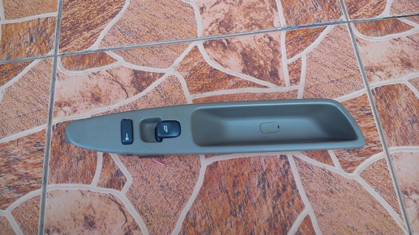 กรอบพร้อมสวิทช์ กด กระจก VOLVO V40 ด้านหน้าข้างซ้าย