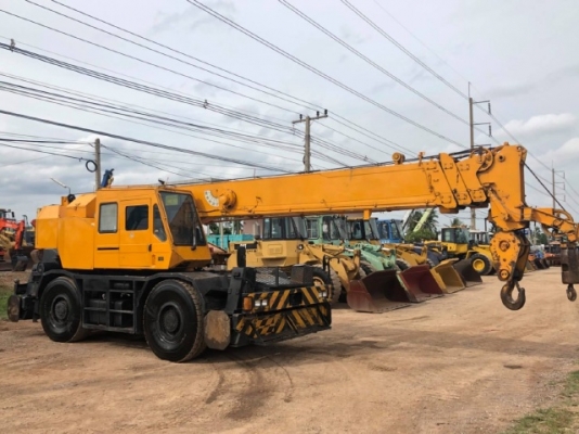 ขายรถเครน TADANO TR250M-5 (ขนาด 25 ตัน) ปี 1993 รถนอกนำเข้าครับ ไม่เคยใช้งานในไทย มีVDOการทำงาน ขายรถเครน TADANO TR250M-5 (ขนาด 25 ตัน) ปี 1993 รถนอกนำเข้าครับ ไม่เคยใช้งานในไทย มีVDOการทำงาน