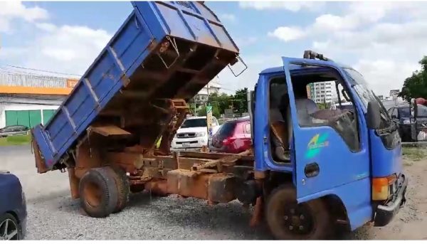 Isuzu NKR 110แรงดั้มดินห้างแท้ปี39 เล่มพร้อมโอน