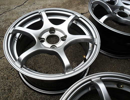 แม็กแฟชั่น ขอบ15 ลายADVAN 4รู100 สีไฮเปอร์ซิลเวอร์ คู่2750