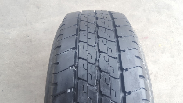ขายยาง\% 215/70/15 ปี 16 DUNLOP LT36 2 เส้น ขายยาง\% 215/70/15 ปี 16 DUNLOP LT36 2 เส้น