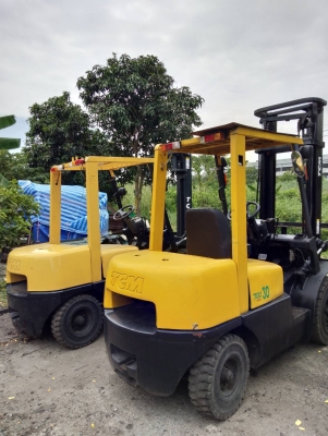 +++ ขายโฟล์คลิฟท์  T.C.M. FD30  ขนาด 3  ตัน   (มี 2 คัน)  เสา 3 ม. และ 4 เมตร  เครื่องยนต์ดีเซล   เกียร์ออโตเมติค  ยางตัน
