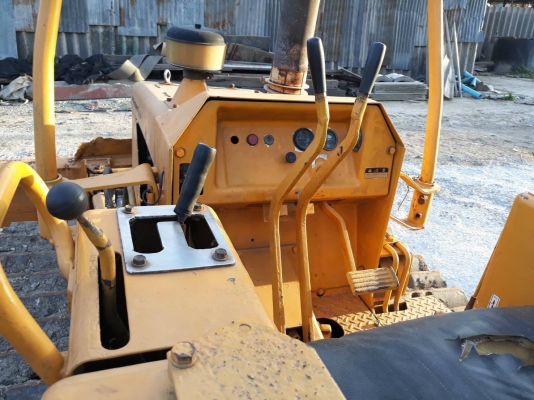 ขายรถแทรคเตอร์ KOMATSU D21P-5 ราคา 145000 ขายรถแทรคเตอร์ KOMATSU D21P-5 ราคา 145000