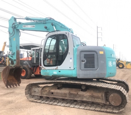 ขายรถขุด KOBELCO SK200SR มีลายหัวกระแทก รถนอกนำเข้าเองจากญี่ปุ่น สภาพสวยพร้อมใช้ มีVDOการทำงานครับ