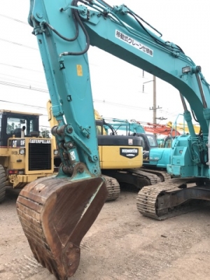 ขายรถขุด KOBELCO SK200SR มีลายหัวกระแทก รถนอกนำเข้าเองจากญี่ปุ่น สภาพสวยพร้อมใช้ มีVDOการทำงานครับ