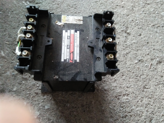 หม้อแปลงขนาด1kvaกับ4kvaเข้า220vออก110v/100v หม้อแปลงขนาด1kvaกับ4kvaเข้า220vออก110v/100v