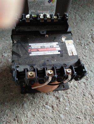 หม้อแปลงขนาด1kvaกับ4kvaเข้า220vออก110v/100v หม้อแปลงขนาด1kvaกับ4kvaเข้า220vออก110v/100v