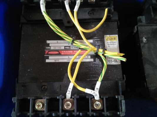 หม้อแปลงขนาด1kvaกับ4kvaเข้า220vออก110v/100v หม้อแปลงขนาด1kvaกับ4kvaเข้า220vออก110v/100v