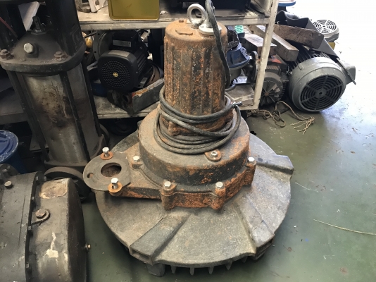 ขายไดโว่แบบเติมอากาศ Tsurumi Pump 3HP. 380V made in Japan สภาพสวยมาก ขนาดท่อ 3นิ้ว หมุนนิ่ม พร้อมใช้งาน