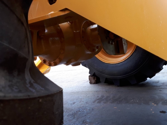 ขาย รถตัก KOMATSU 510 กรองเดี่ยว รถเช็คใหม่ทั้งคัน ต่อแขนเรียบร้อย รถพร้อมใช้งานครับ