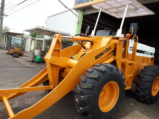 ขาย รถตัก KOMATSU 510 กรองเดี่ยว รถเช็คใหม่ทั้งคัน ต่อแขนเรียบร้อย รถพร้อมใช้งานครับ