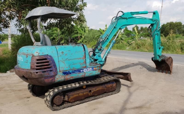 ขายด่วนรถแบคโฮคูโบต้าK35คอลโทลสั้นน้ำมันปั้มนี้วติดลายหัวกะแทกดีเทียบเท่าPC35รถนอกสถาพดีพร้อมใช้เพิ่งนำเข้ามายังไม่เคยใช้งานในไทยเลย