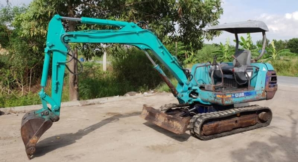 ขายด่วนรถแบคโฮคูโบต้าK35คอลโทลสั้นน้ำมันปั้มนี้วติดลายหัวกะแทกดีเทียบเท่าPC35รถนอกสถาพดีพร้อมใช้เพิ่งนำเข้ามายังไม่เคยใช้งานในไทยเลย