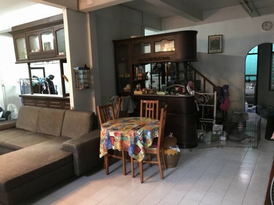 ทาวน์เฮ้าส์ 2 ชั้น 2 หลังติดกัน ซอยลาดพร้าว 101