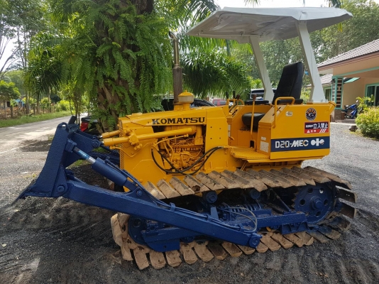 ขายรถแทรคเตอร์ KOMATSU D20P-6 สไลด์ใบมีดได้ ราคา 160000