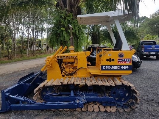 ขายรถแทรคเตอร์ KOMATSU D20P-6 สไลด์ใบมีดได้ ราคา 160000 ขายรถแทรคเตอร์ KOMATSU D20P-6 สไลด์ใบมีดได้ ราคา 160000