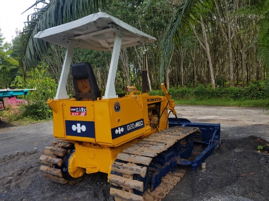 ขายรถแทรคเตอร์ KOMATSU D20P-6 สไลด์ใบมีดได้ ราคา 160000 ขายรถแทรคเตอร์ KOMATSU D20P-6 สไลด์ใบมีดได้ ราคา 160000