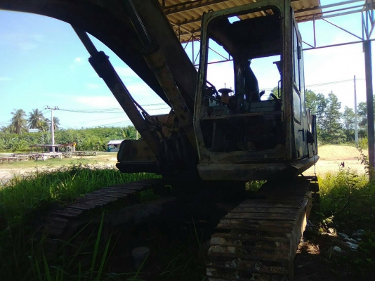 ขายรถแบคโฮ KOMATSU PC200-3 คอลโทรลสั้น ราคา 300000 ขายรถแบคโฮ KOMATSU PC200-3 คอลโทรลสั้น ราคา 300000