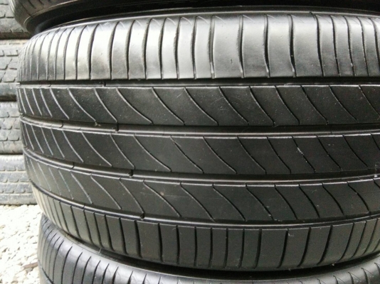ขายยาง 245/45R17 มิชลิน ไพมาซี่ 3ST ปี17 ดอกยางสวยสดหนานิ่มเท่ากันไม่ร้าวไม่กินข้าง ชุดละ 6500 บาท พ