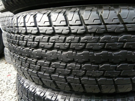 ขายยาง 255/65R17 บริดจสโตน ปี17 ดอกยางหนานิ่มสวยสดไม่ร้าวไม่กินข้างไม่ปะ ชุดละ 6500 บาท พร้อมใส่ ถ่ว