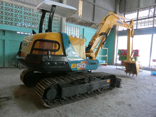 ขายรถขุด YANMAR B50-2(#คอนโทนสั้นปั้มนิ้ว) ระบบไว เครื่องปั้มดี พร้อมทำสี เก่านอกแท้มีเอกสาร  สนติดต่อ โทร:096-5411713 หรือ 092-5768909