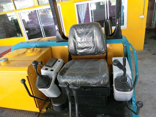 ขายรถขุด YANMAR B50-2(#คอนโทนสั้นปั้มนิ้ว) ระบบไว เครื่องปั้มดี พร้อมทำสี เก่านอกแท้มีเอกสาร  สนติดต่อ โทร:096-5411713 หรือ 092-5768909