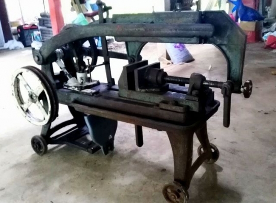 เลื่อยชัก  Roman