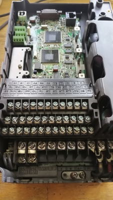 ขายอินเวอร์เตอร์ปรับรอบมอเตอร์ไฟเข้า380vออก3เฟสขนาด3แรง รุ่น A700 สนใจทักมาได้นะครับ ID. rang.559 ขายอินเวอร์เตอร์ปรับรอบมอเตอร์ไฟเข้า380vออก3เฟสขนาด3แรง รุ่น A700 สนใจทักมาได้นะครับ ID. rang.559