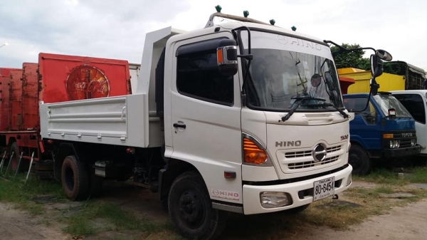ขาย Hino FC9J 145 แรง ปี 56 ดั้มสามมิตร ขาย Hino FC9J 145 แรง ปี 56 ดั้มสามมิตร