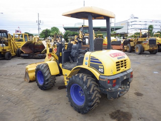 ขายรถตัก ยี่ห้อKomatsu รุ่น WA40-6